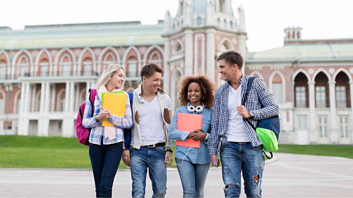 10 Best Universities In Australia For International Students